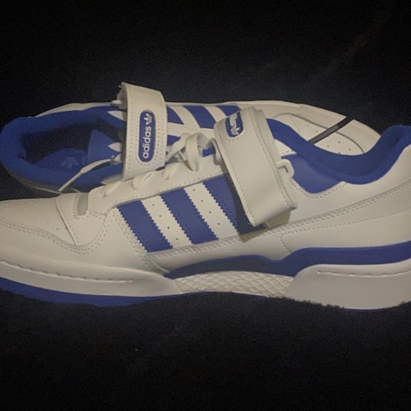 Adidas Men Forum Low Sneaker White Blue size 11 5 NWT - Picture 4 of 5